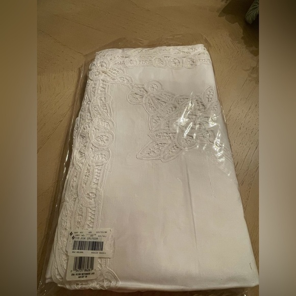 New Tableloth and 12 Napkins Helena Battenberg White Cotton 66x120 Oblong - Picture 3 of 8